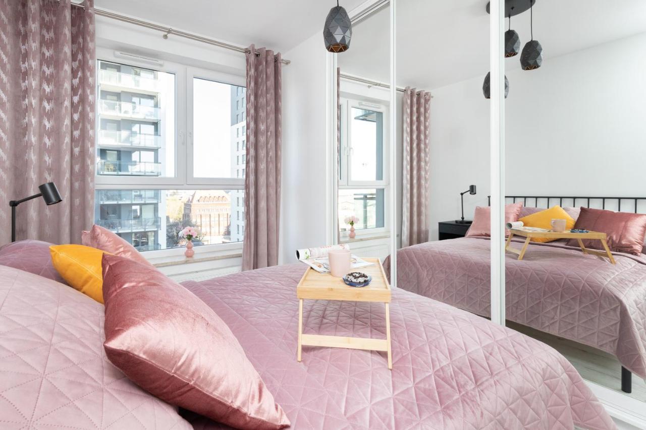 Old Town Bastion Walowa Apartments By Noclegi Renters Gdansk Bagian luar foto